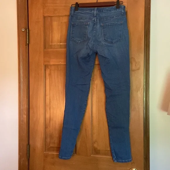 Fashionnova Mid-rise Skinny Jeans Medium Wash - Picture 4 of 6